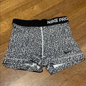 black & white nike pro spandex